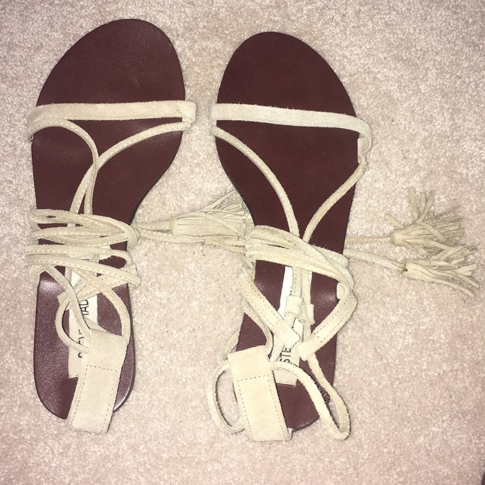 ✨STEVE MADDEN lace up sandals✨